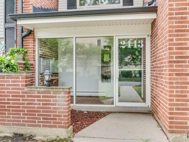 Condo for sale in Arlington Heights