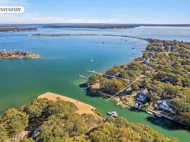 House for sale in Shelter Island