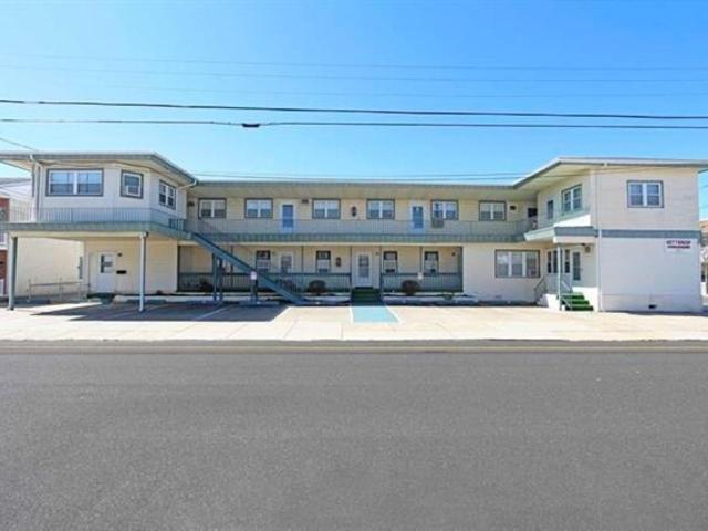 Condo for sale in Wildwood