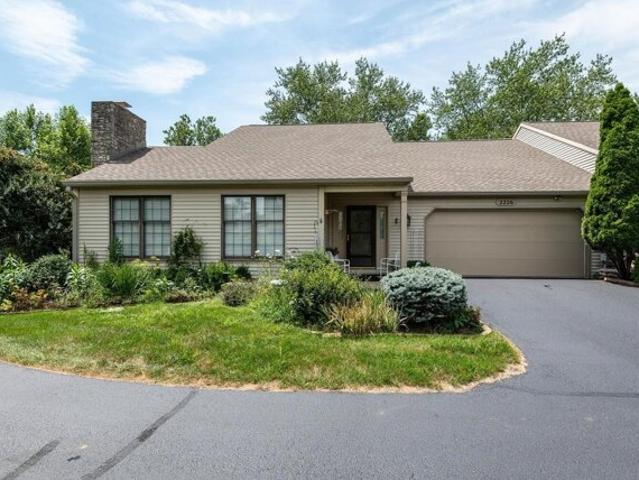 Condo for sale in Bloomington Condo for sale in Bloomington