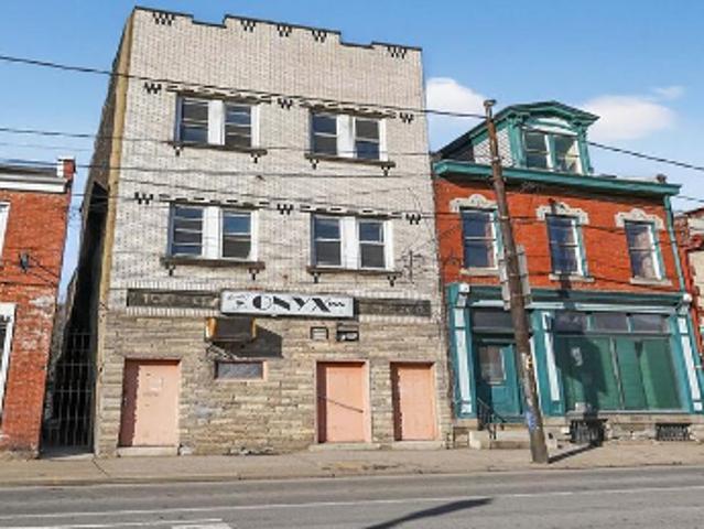 House for sale in Pittsburg, Pennsylvania