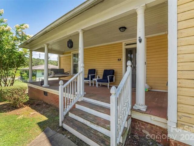 House for sale in Catawba