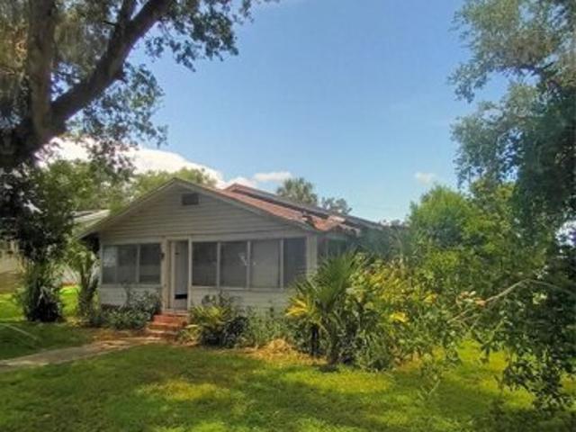House for sale in Groveland