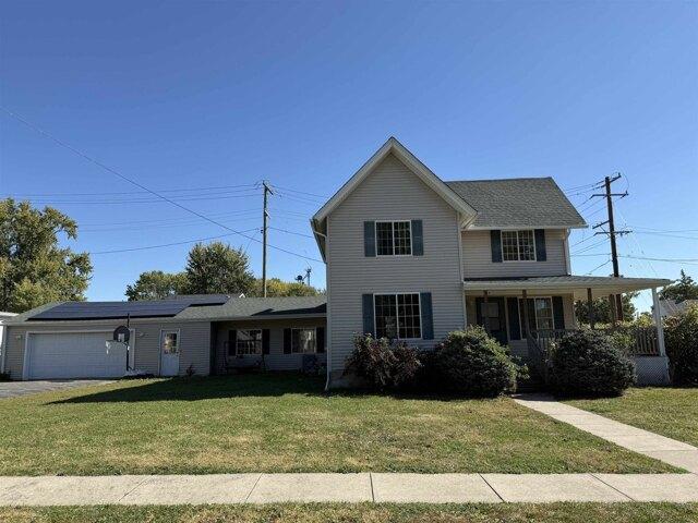 House for sale in Davis Junction, Illinois