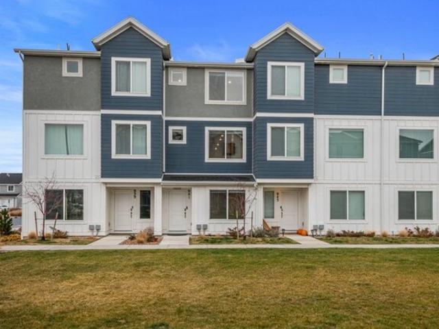 House for sale in Saratoga Springs, Utah