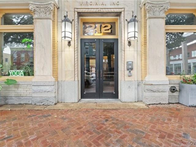 Condo for sale in Richmond