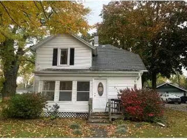 House for sale in Portage