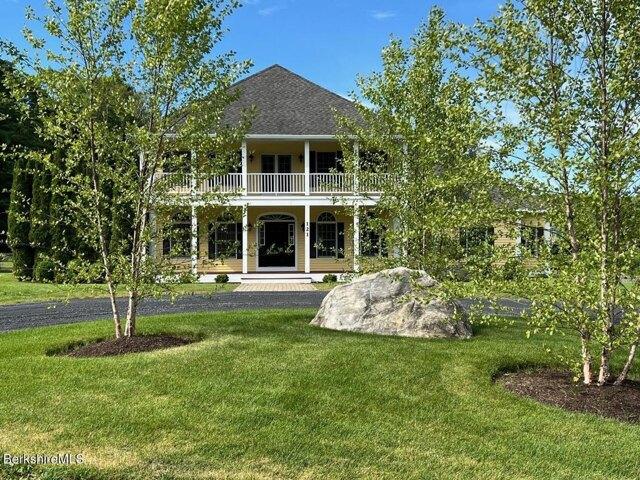 House for sale in Lenox House for sale in Lenox