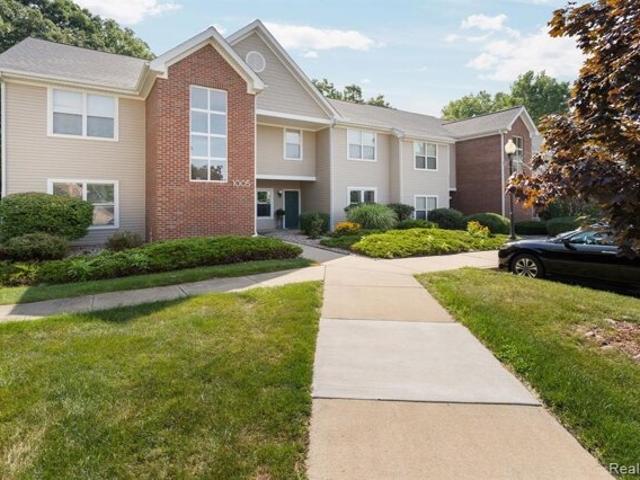 Condo for sale in Manchester