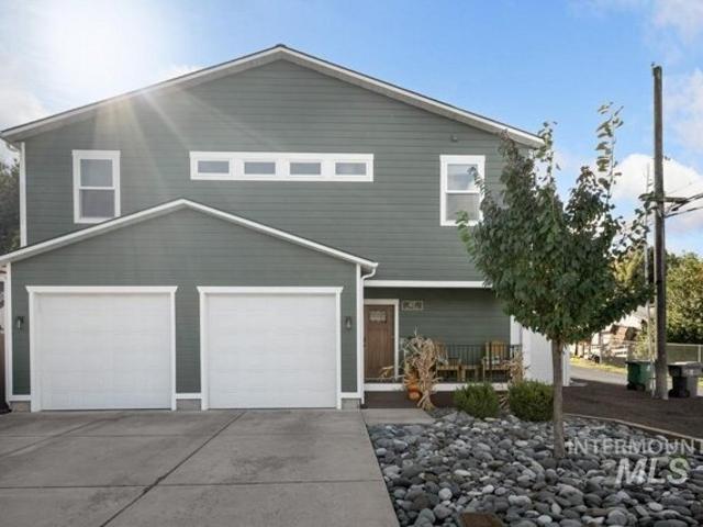 House for sale in Moscow, Idaho