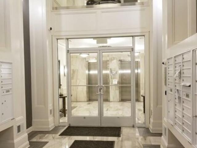 Condo for sale in Linden, New Jersey