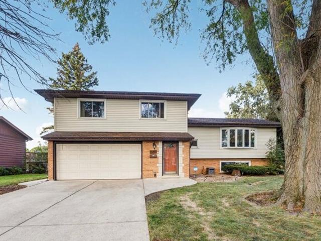 House for sale in Mount Prospect, Illinois