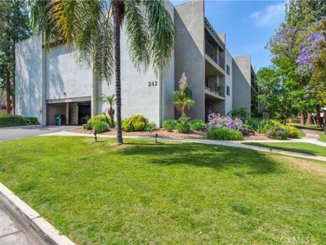 Condo for sale in Redlands, California