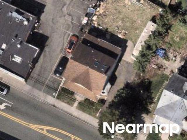 House for sale in Teaneck, New Jersey