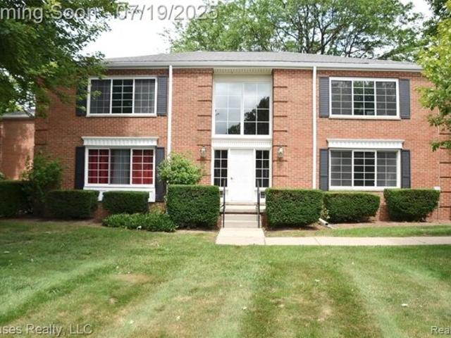 Condo for sale in Bloomfield Hills