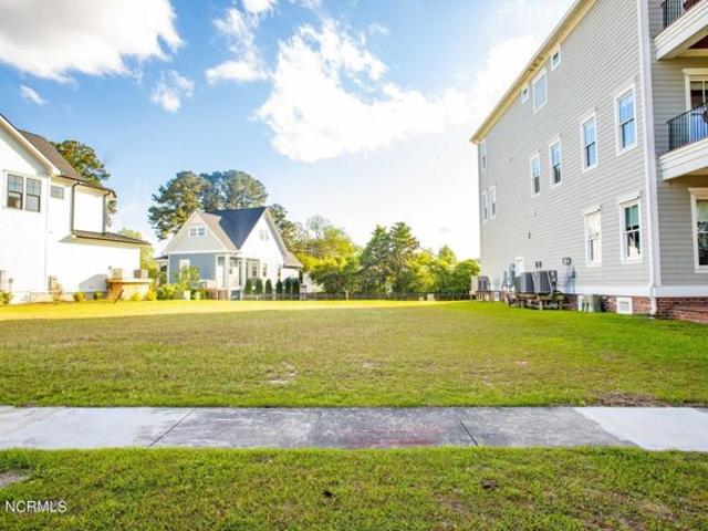 Land for sale in New Bern, North Carolina