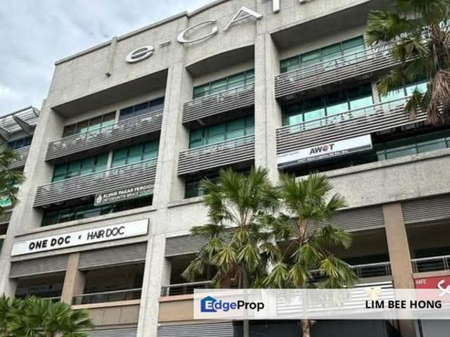 Shop for rent in Bukit Tunku Kudin, George Town