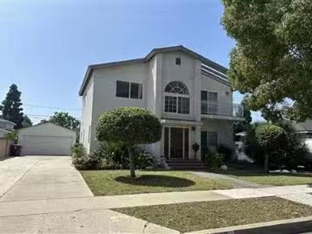House for sale in Long Beach