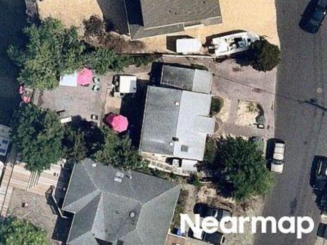 House for sale in Brick