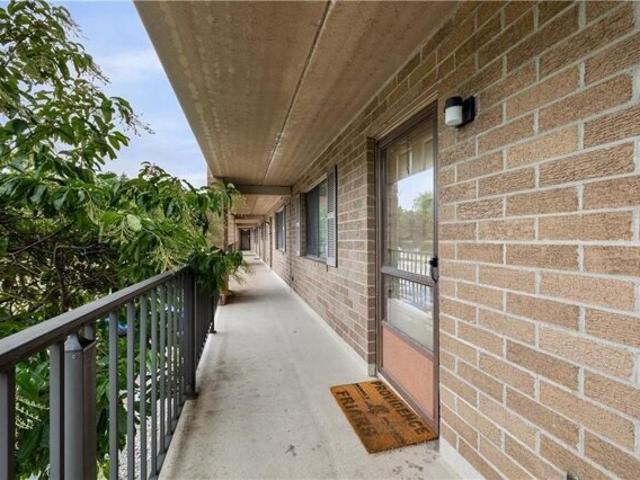 Condo for sale in Crompton, West Warwick