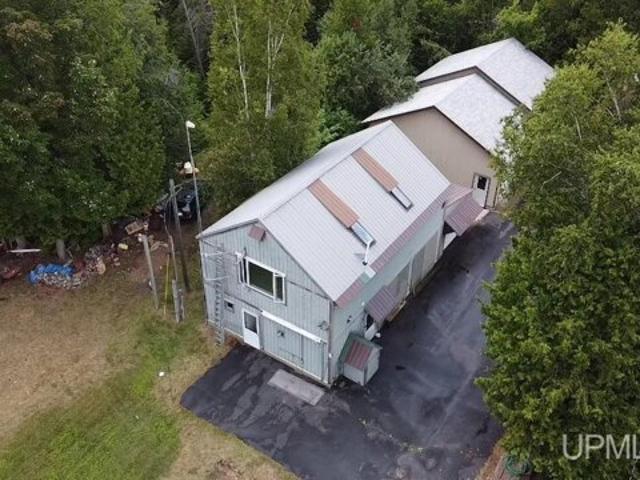 House for sale in Hancock