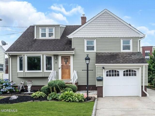 House for sale in Avenel, New Jersey