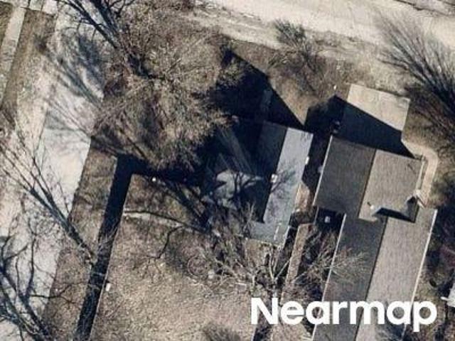 House for sale in Utica, Illinois