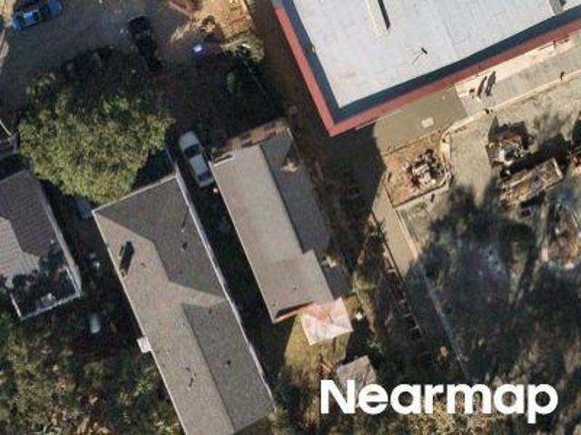 House for sale in Charleston