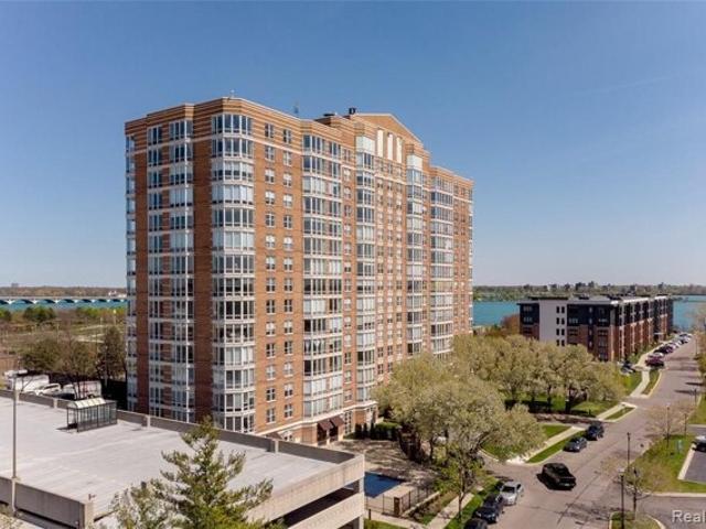 Condo for sale in Detroit