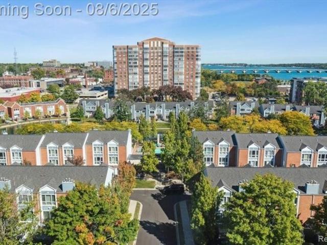 Condo for sale in Detroit