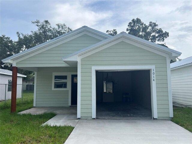 House for sale in Eustis