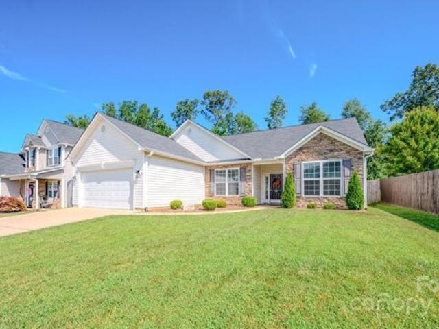 House for sale in Fletcher