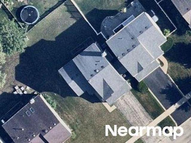House for sale in Round Lake