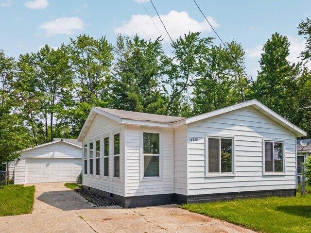 House for sale in Houghton Lake, Michigan