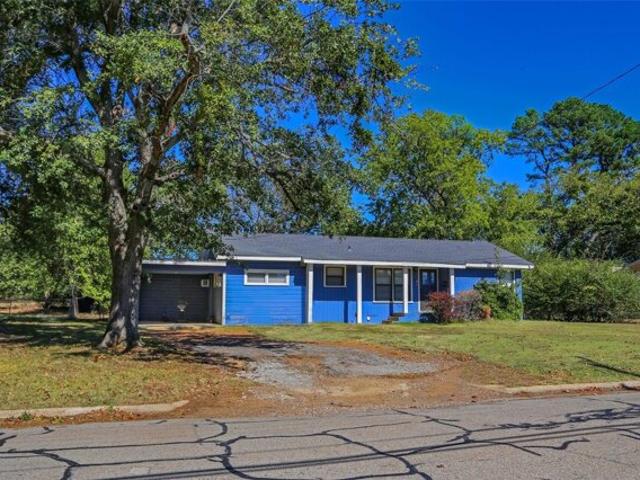 House for sale in Paris, Texas