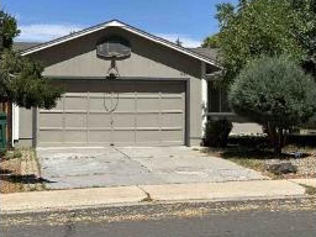 House for sale in Aurora