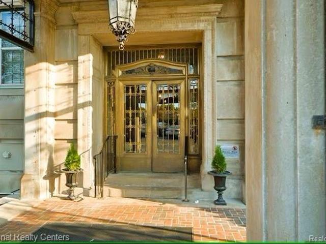 Condo for sale in Detroit