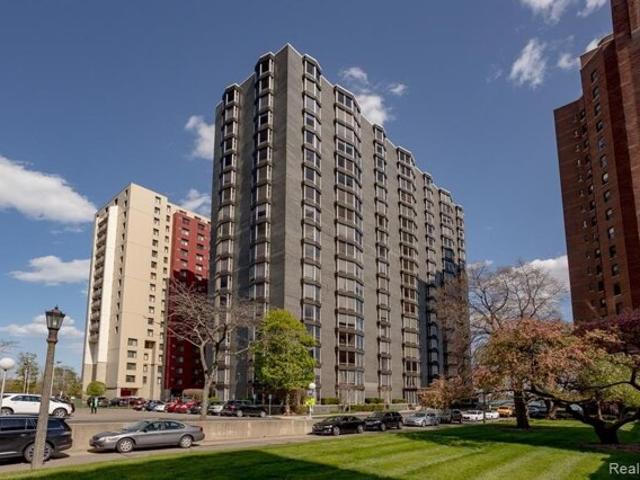 Condo for sale in Detroit