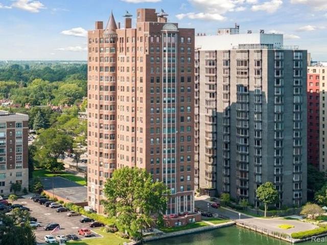 Condo for sale in Detroit