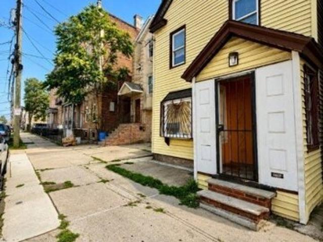 House for sale in Union Square, Elizabeth