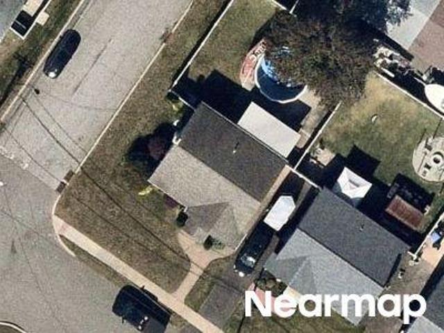 House for sale in Avenel, New Jersey