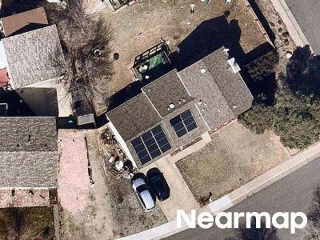 House for sale in Aurora