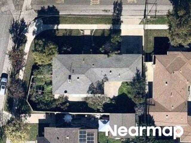 House for sale in Long Beach, California