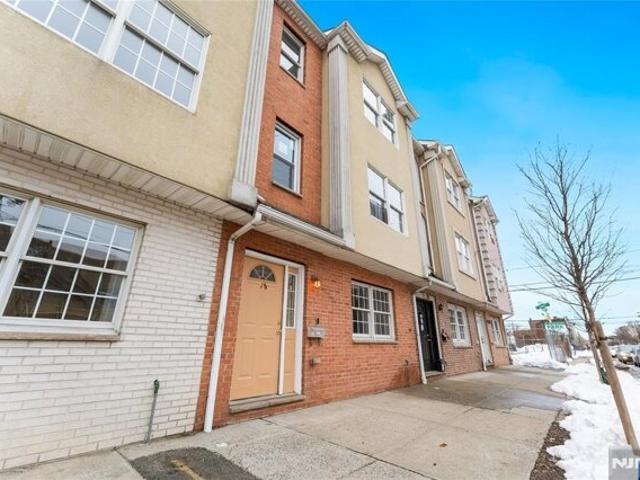 House for sale in Newark, New Jersey