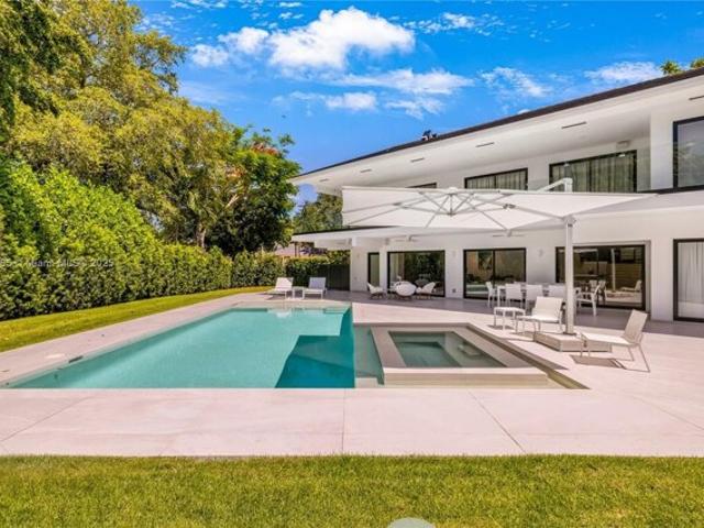 House for sale in Coral Gables