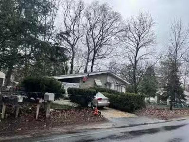 House for sale in Mount Laurel