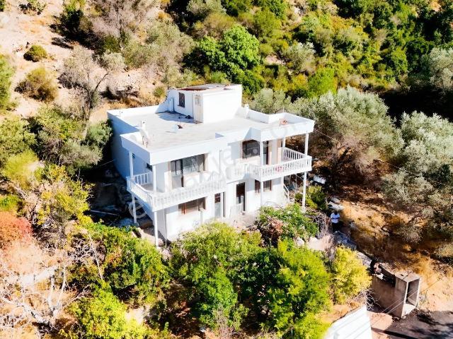 Eğlenhoca Mahallesi, Karaburun içerisinde satılık Villa