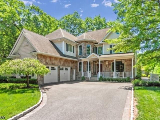 House for sale in Cedar Grove, New Jersey