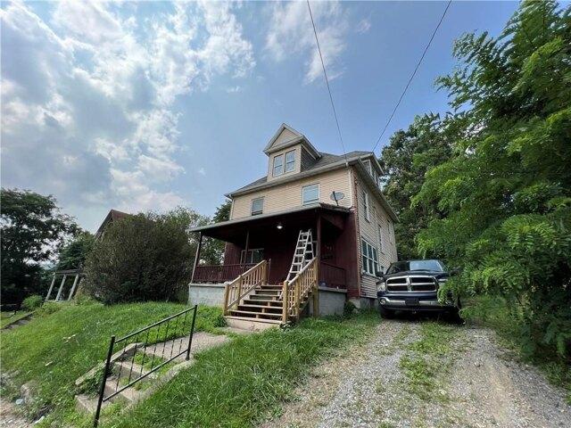 House for sale in New Castle, Pennsylvania
