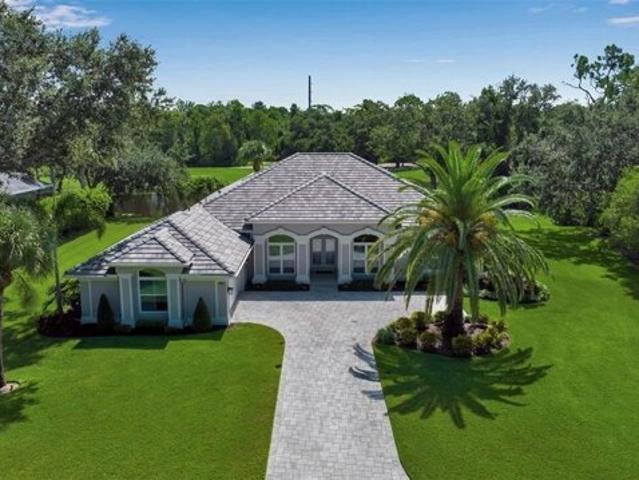 House for sale in Osprey